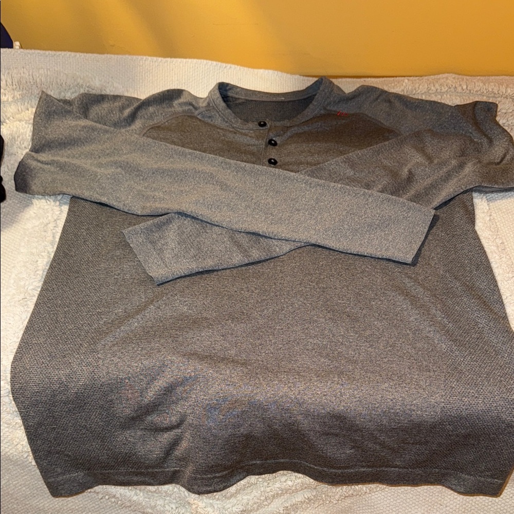 lululemon athletica Charcoal Long Sleeve Henley